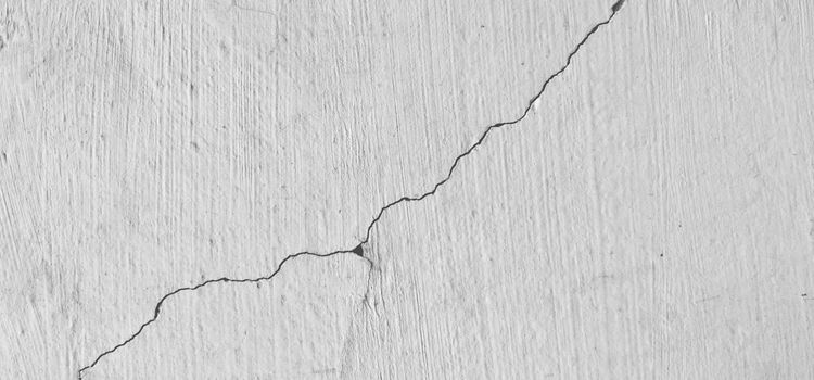 Beton repedés javítása a falakon