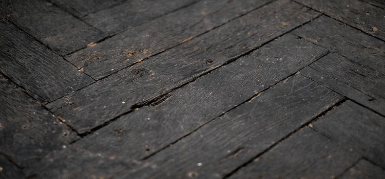 Parkettacsiszolás az egyik leghatékonyabb parketta felújítás